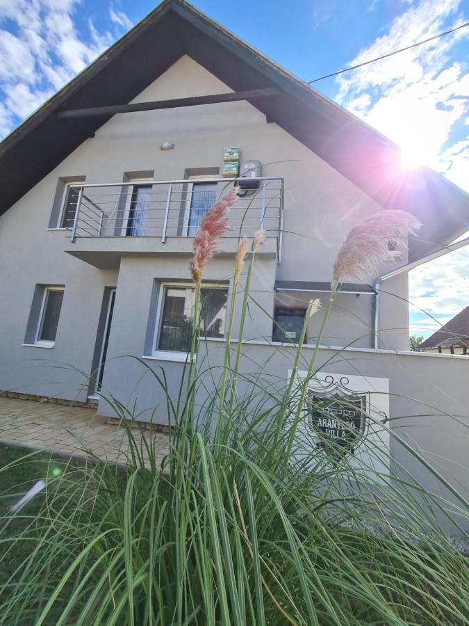 Aranyeso Apartmanhazak No.1 Balatonalmádi Exteriör bild