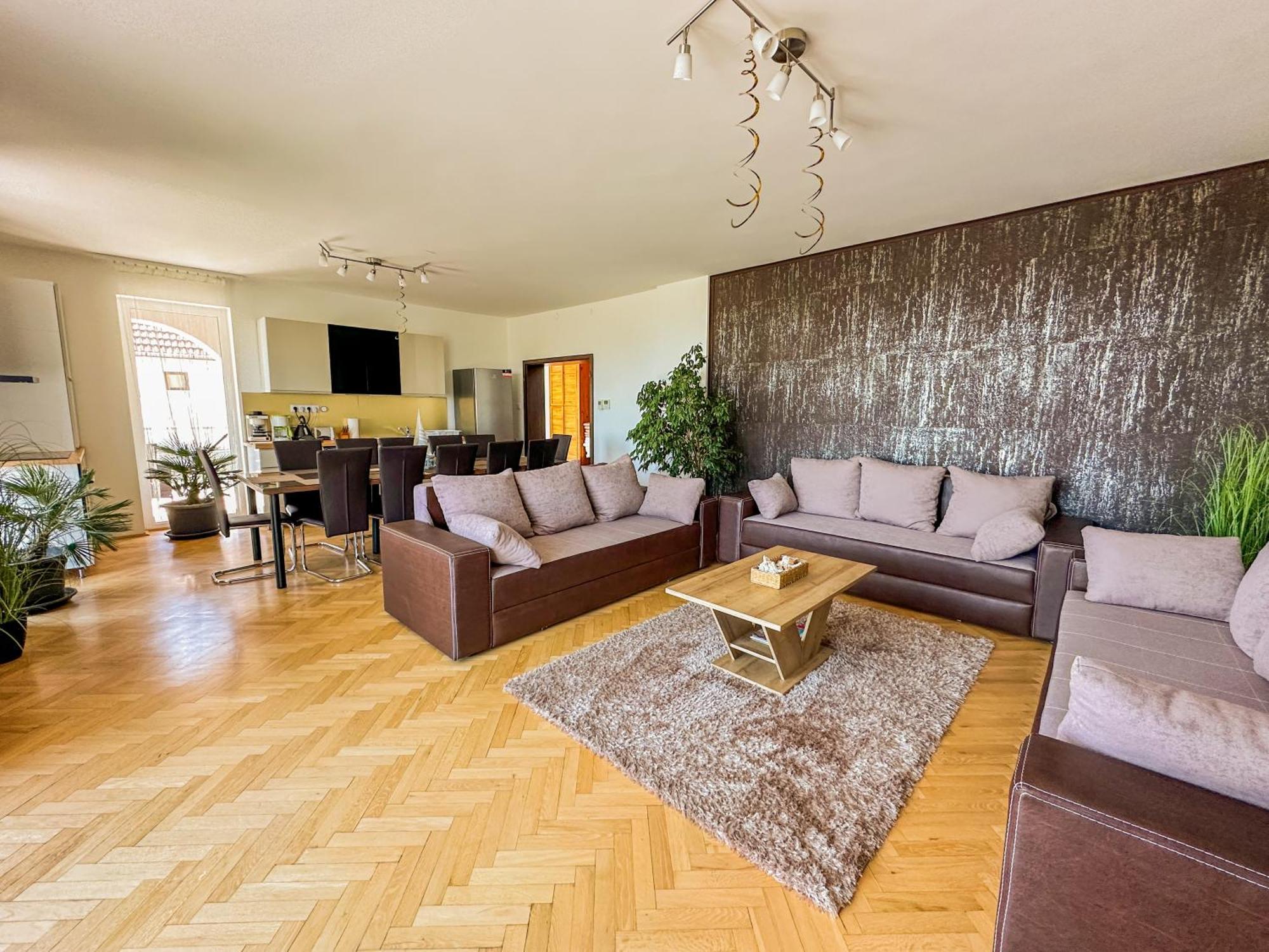 Aranyeso Apartmanhazak No.1 Balatonalmádi Exteriör bild